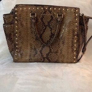 Authentic Micheal Kors purse